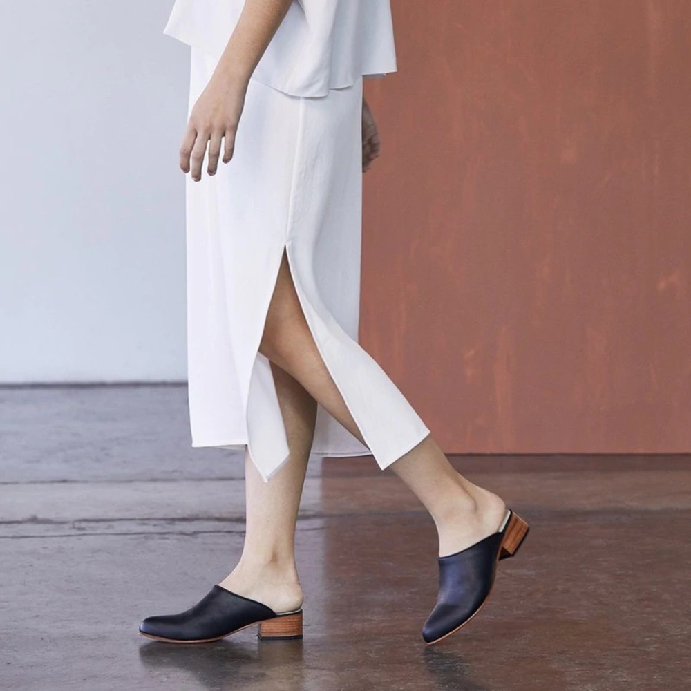 Nisolo Mariella Mule in Black